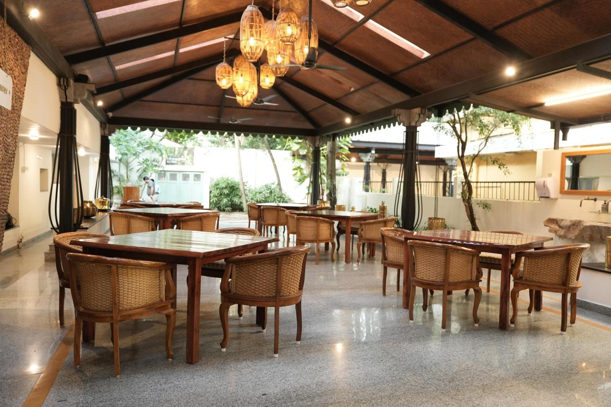 Hanu Reddy Residences Poes Garden Madras Buitenkant foto